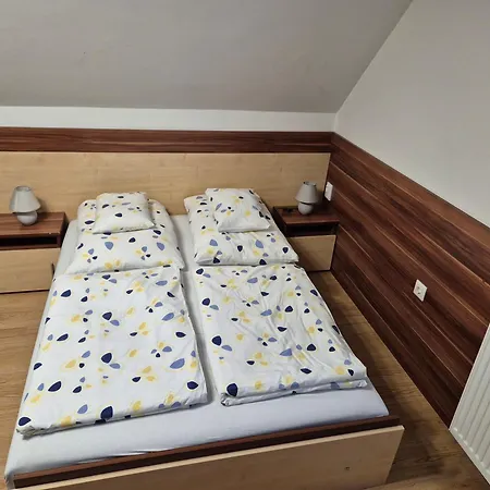 Crystal Sosto Apartment